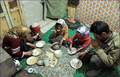 More than 40% of Iranian Households Live Below the Poverty Line