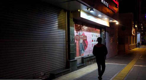İrandakı Korona; Kütləvi bir bağlanma planı ərəfəsində yerli nömrəli olmayan avtomobillərin vəziyyətində yaranan qeyri-müəyyənlik