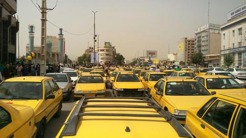 اعتصاب رانندگان تاکسی در مسیر تهران-ساوه