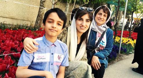 Mehraveh Khandan, daughter of the imprisoned human rights lawyer Nasrin Sotoudeh, was arrested on Monday, August 17 over a supposed altercation at Evin Prison's visitation hall