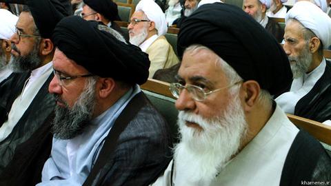 ترکتازی سه تفنگدار علیه یک روحانی