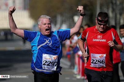 Hundreds Take Part in Tehran Marathon