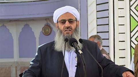 Despite pressure on Sunni clerics in the 1990s and 2000s, some prominent clerics, such as Molavi Abdol Hamid, were invited on official visits to Sunni-majority provinces