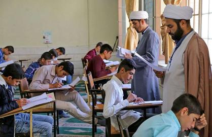 استخدام ۲۵ هزار طلبه به عنوان معلم  برای اسلامی‌کردن مدارس