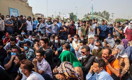 سهم کارگران خوزستان: اخراج، اعتصاب و ۴۸ ماه حقوق و بیمه پرداخت نشده