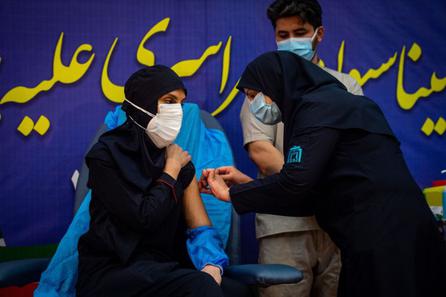 کرونا در ایران؛ در جست‌وجوی آسترازنکا