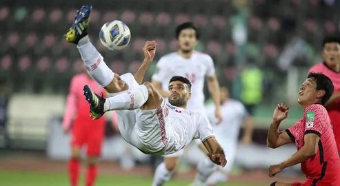 Iran managed to stay at the top of Group A after going on the offensive after the first goal went to South Korea
