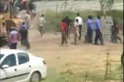 درگیری میان نظامیان و مردم در محمود‌آباد