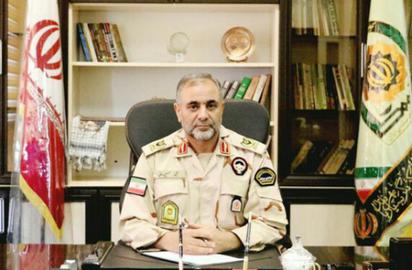 یحیی حسین‌خانی فرمانده مرزبانی آذربایجان غربی مدعی‌ست که با «رعایت قانون» به آن‌ها تیراندازی شده است.