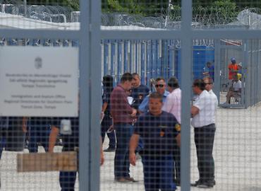 دیوان دادگستری اتحادیه اروپا اعلام کرد حبس و نگه‌داری متقاضیان پناهندگی در کمپ «روژکه»  غیرقانونی است.