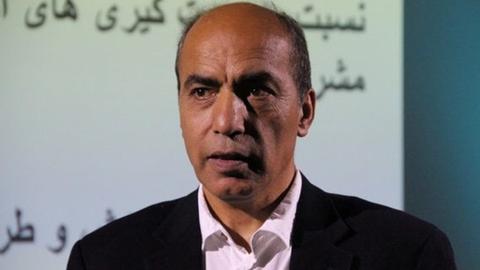 سعید پیوندی، جامعه شناس می‌گوید که فروش سربازی اجباری، باج‌گیری دولت از شهروندان است.