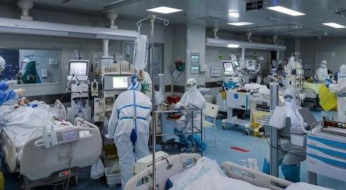 Covid-19 Hospitalizations at Record High in Tehran Province