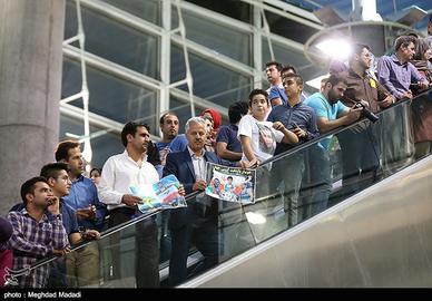 Crowds Welcome Victorious Freestyle Wrestlers Home from Rio