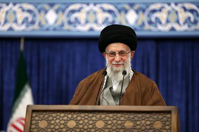 علی خامنه‌ای معمار انزوای جمهوری اسلامی در ۳۲ سال گذشته است؛ انزوایی که به قیمت نابودی اقتصاد، ساختارهای اجتماعی و زیستی تمام شده است.