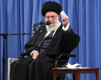 تعیین تکلیف خامنه‌ای برای برجام: تنها در صورت لغو همه تحریم ها، ایران به تعهداتش برمی‌گردد