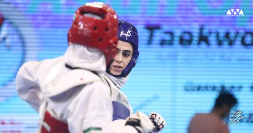 مبارزه دختران ایران در هتل استقلال تهران
