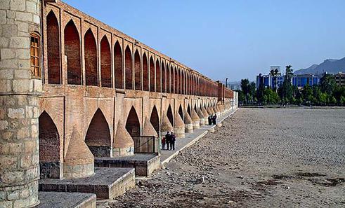 Isfahan Gripped by Fear as Authorities Fail to Arrest Acid Attackers