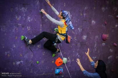 Tehran Hosts Asian Rock Climbing Competition
