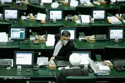 بحران کرونا قوه قانون‌گذاری در ایران را بیش از گذشته تضعیف کرده و راه را برای حذف بیشتر آن در آینده هموار خواهد کرد.