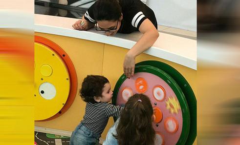 ۱۵ ماهگی؛ بچه‌های کوچک من را می‌ترسانند