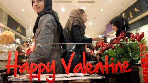 علیه عشق؛ چرا حکومت ایران با روز ولنتاین مساله دارد؟