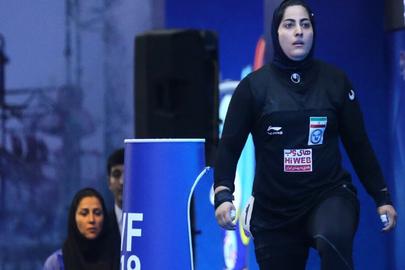 پیش از این، رسانه‌های ایران خبر داده‌ بودند که جهانفکریان نخستین زن وزنه‌بردار تاریخ ایران خواهد بود که به رقابت‌های المپیک توکیو اعزام می‌شود.