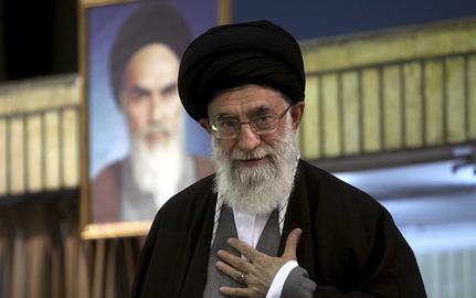 اقرار به اشتباه علی خامنه‌ای از ارائه رتبه اقتصادی ایران