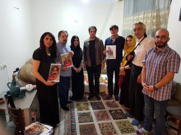 ملاقات فعالان مدنی با خانواده ساناز الهیاری