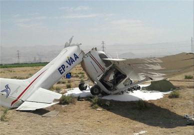 مرگ دو نفر در پی سقوط یک هواپیما در اراک