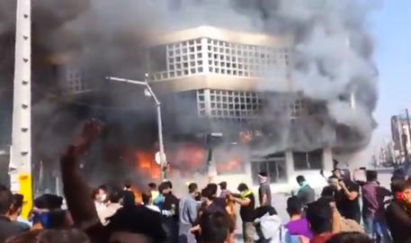 چرا دولت متن هشدار‌ها درباره عواقب افزایش نرخ بنزین را منتشر نکرد