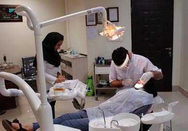 قیمت‌های سرسام‌آور دندان‌پزشکی و بحران بی‌دندانی ایرانی‌ها