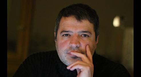 «تینوش نظم‌جو» نویسنده، کارگردان تئاتر و ناشر نیز که در پاریس زندگی می‌کند، به «خبرنگاری جرم نیست» می‌گوید میزان و کیفیت سانسور در ایران معمولا به دولت و وزیری که بر سر کار است، بستگی دارد