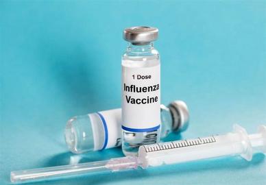 دریافت ۱۵۰۰ دوز واکسن آنفلوآنزا توسط مجلس در حالی رخ داد که بسیاری این اقدام مسئولان وزارت بهداشت‌ افراد پرخطر را در اولویت قرار داده بود.