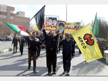 ۲۱ فروردین ۱۳۹۷، با بالا گرفتن اعتراض کارگران هپکو اراک، ۲۱ نماینده مجلس شورای اسلامی طرح سوال از وزیر اقتصاد درباره وضعیت سهام‎داران این شرکت را به هیات رییسه مجلس تحویل دادند.