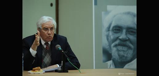 دکتر ایرج پارسی نژاد