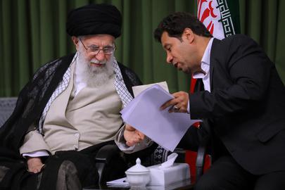 چشم‌انداز تخیلی خامنه‌ایی؛ یک مرغ دارم روزی چند تخم می‌گذارد