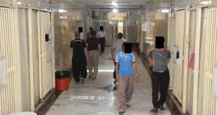 رعایت نشدن حقوق ابتدایی زندانیان، عدم توجه به اعتراضات و خواسته‌های آن‌ها در کنار شرایط غیر بهداشتی و نگاه تحقیرآمیز، مهم‌ترین بخش روایت‌های زندانیان زندان ایلام  است