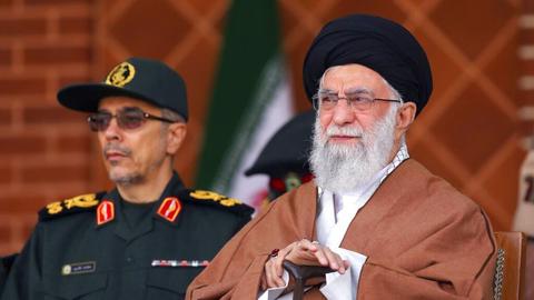 در اساسنامه صندوق حتی یک بار هم نام رهبر جمهوری اسلامی ایران نیامده است.