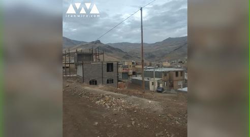 زیرساخت اغلب خانه‌های نایسر غیراستاندارد و مساحت آن‌ها بین ۵۰ تا ٨٠ متر است