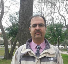 ایران‌وایر با «فواد کیخسروی» یکی از اعضای ارشد اتحادیه آزاد کارگران ایران درباره وضعیت کارگران و اعتراضات کارگری در سالی که گذشت، گفت‌و گو کرده‌ است.