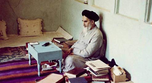 Khomeini did write poetry but did not publish it because being recognized as a poet was not important to him