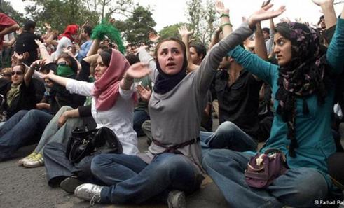 ستمگری بر زنان به نام انقلاب