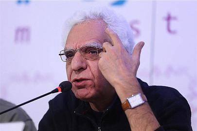کیومرث پوراحمد: «در این مملکت، به جان، خون و زندگی آدم‌ها احترام نمی‌گذارند، می‌خواهید به راش فیلم‌های من احترام بگذارند؟ به طورکلی من به چیزی که از صدا و سیما پخش می‌شود، اهمیتی نمی‌