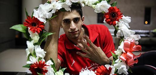 Volleyball team welcomed home by adoring fans
