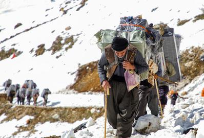 احمد محمدپور در نهایت معتقد است که کشتار کولبران نه ناشی از حمل و انتقال کالای قاچاق بلکه ناشی از کرد بودن و مقاومت چهل ساله کردها در برابر سیاست همگون‌سازی است.