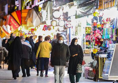 در ایران شیوع کرونا، خانه‌نشینی و طرح رعایت فاصله اجتماعی هم تاثیری در کاهش قیمت‌ها نگذاشته است.