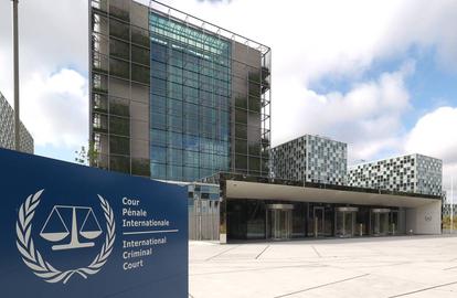 مقر دادگاه کیفری بین‌المللی در لاهه هلند است. این دادگاه تاکنون به پرونده‌ای که موضوع اتهامی آن اجبار به پوشش و حجاب باشد، رسیدگی نکرده بود
