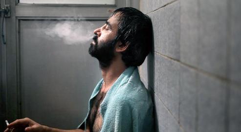 In the film, Khosro is a low-ranking employee of the Ministry of Intelligence whose mission is to kill intellectuals and writers.