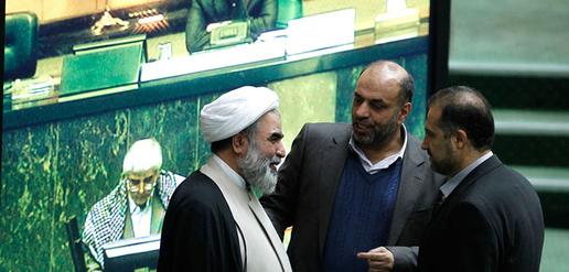 محمد فرهادی با رای بالای نمایندگان مجلس  وزیر علوم شد.