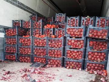 توقیف هشت تریلی رب گوجه در میلک